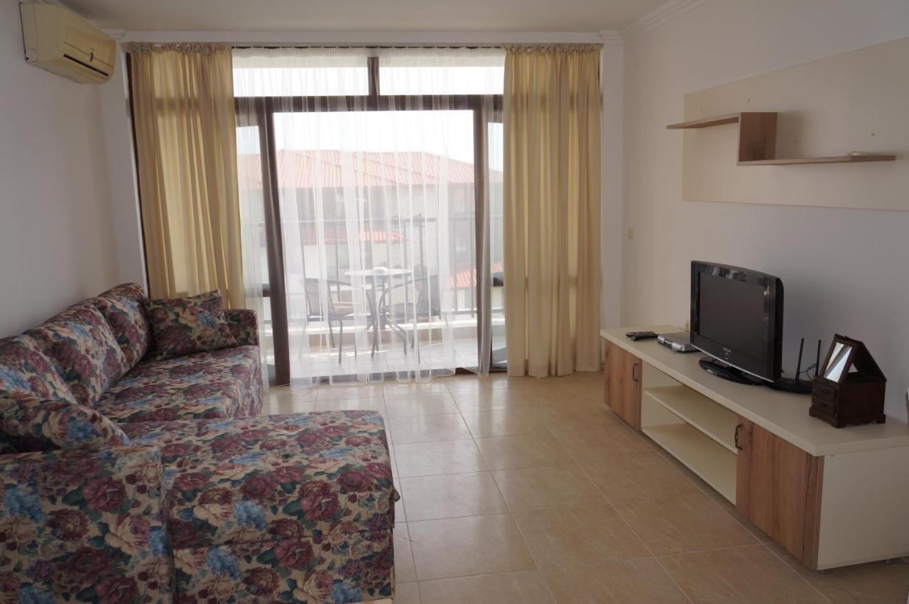 Bademite Residence Apartments Свети-Влас Экстерьер фото