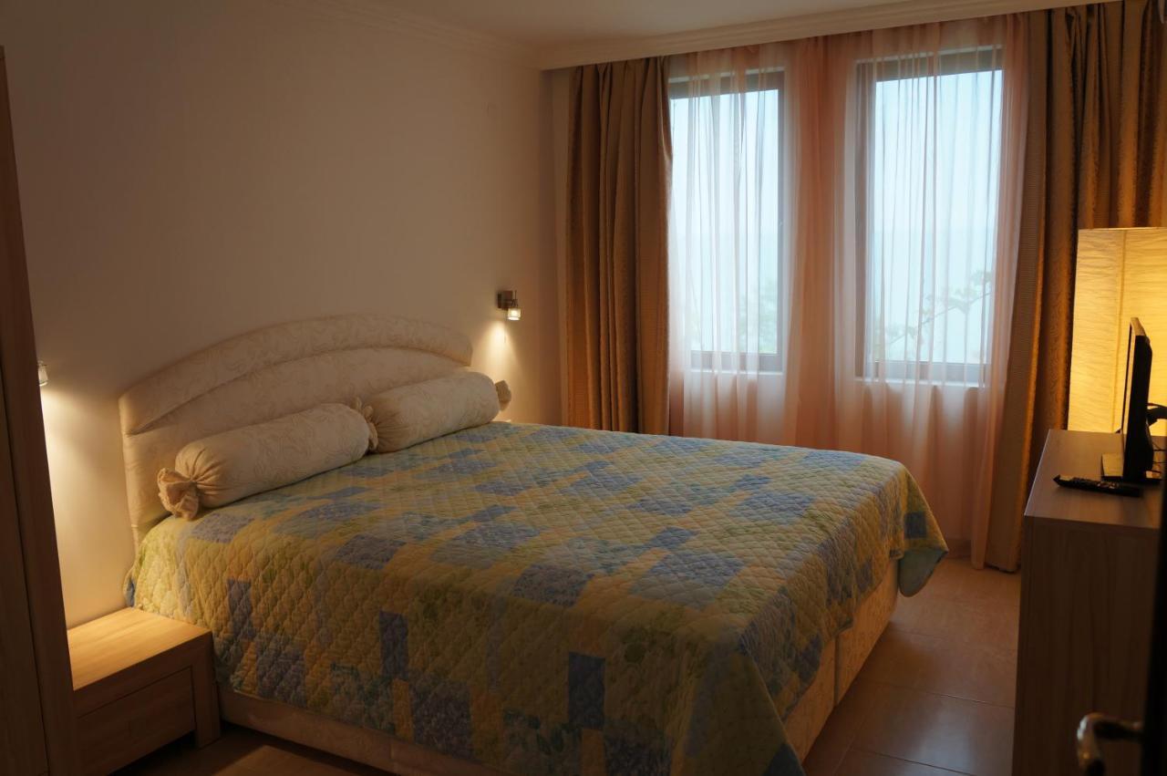Bademite Residence Apartments Свети-Влас Экстерьер фото